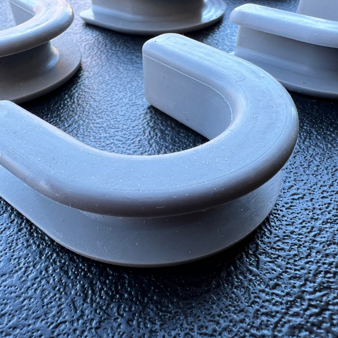 TRAPSKI LowPro 5 XL Ski and Snowboard Rack Insert for Rooftop Cargo Box | High Quality Marine Grade HDPE Plastic | Premium Strap Included | 3 Year Warranty | Made in the USA | Veteran Owned Business